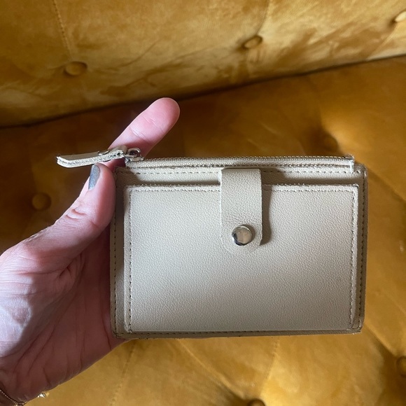 New beige faux leather Small zippered card wallet with coin purse vegan - Picture 1 of 3